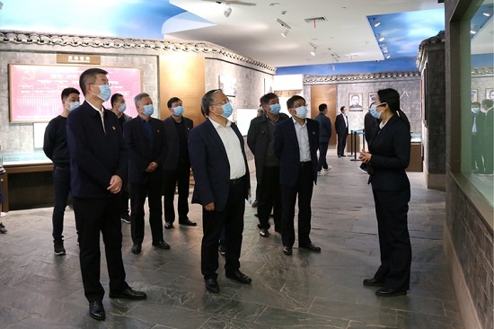 黄淮学院党委理论学习中心组赴大别山红色基地学习