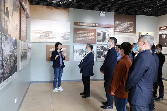黄淮学院党委理论学习中心组赴大别山红色基地学习